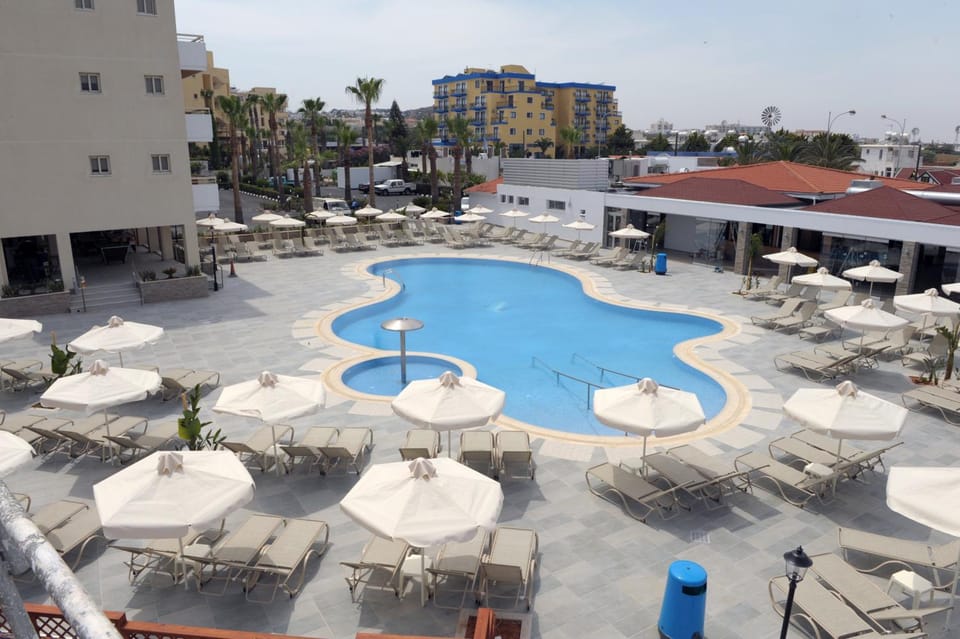 Golden Star Beach Apartment hotel in Protaras