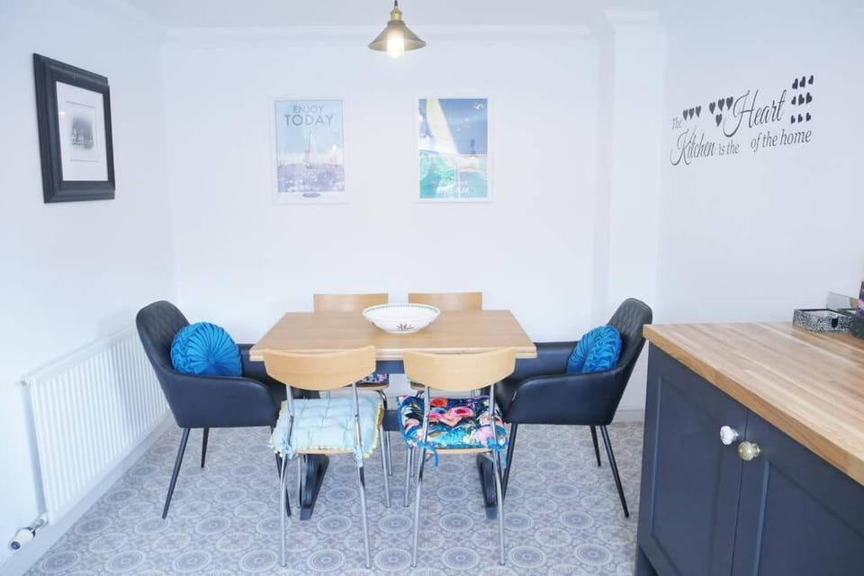 The Croft a lovely town house in the centre of Holt with free PARKING for two cars House in Holt