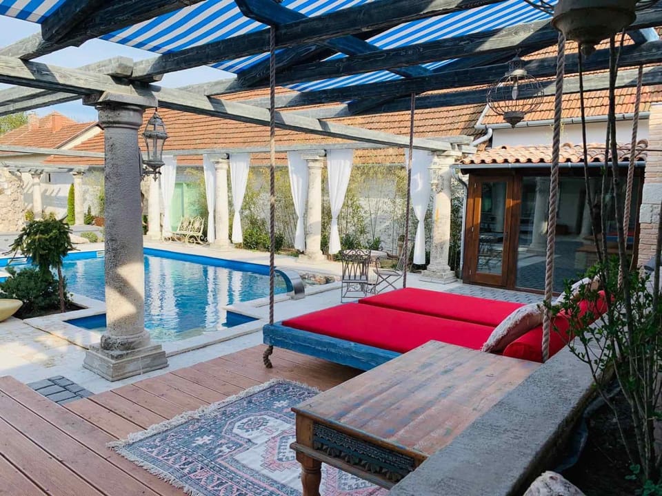 Balcony/Terrace, Pool view