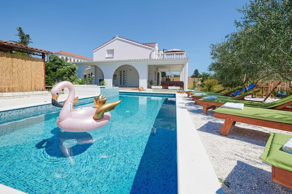 Property building, Facade/entrance, Pool view, Swimming pool