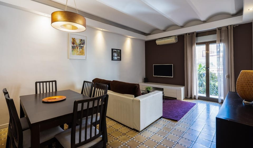 Living room, Dining area