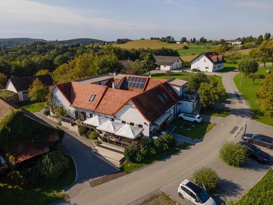 Natural landscape, Bird's eye view, Location
