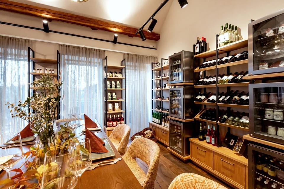 Restaurant/places to eat, On-site shops, Facility for disabled guests
