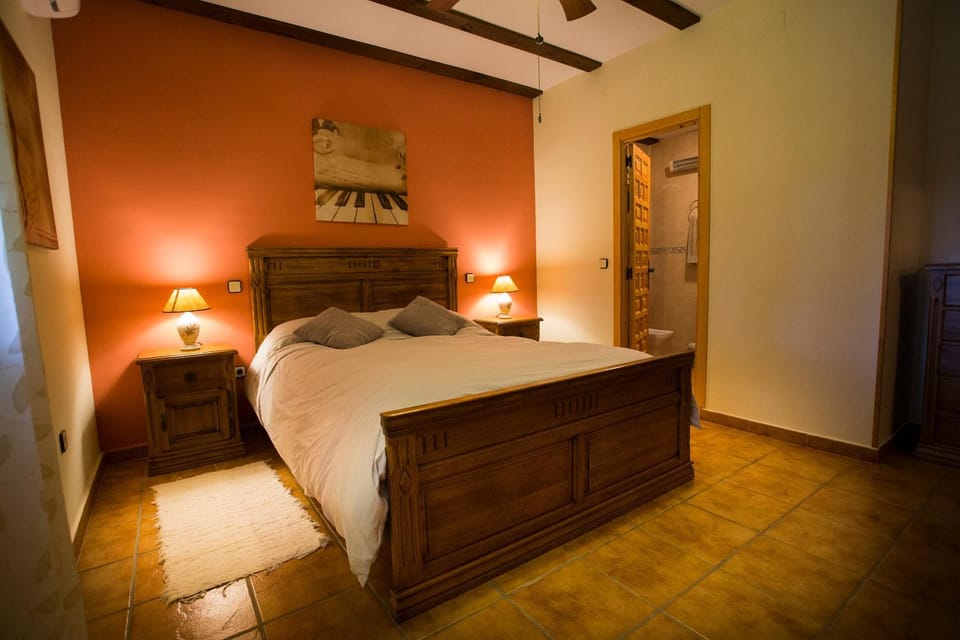 Bed, Bathroom, Bedroom, Garden view, Bath