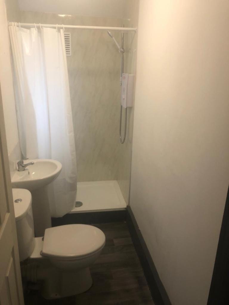 Kirubash Central Pier Hotel Bed and Breakfast in Blackpool
