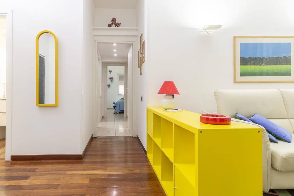 Living room, Photo of the whole room