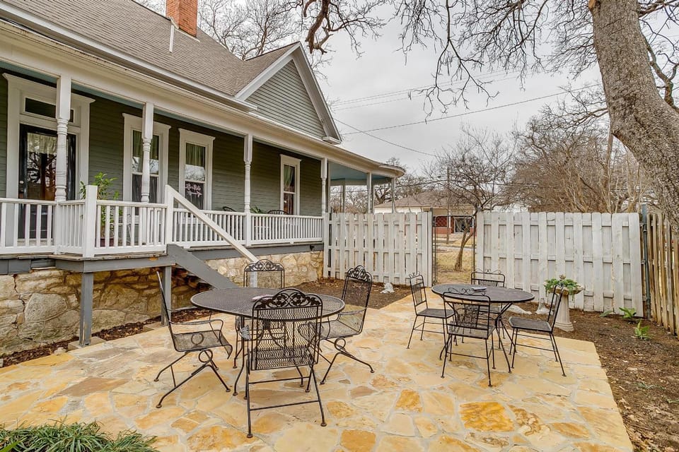 Patio, Inner courtyard view