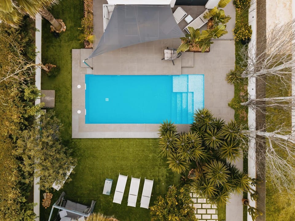 Property building, Swimming pool