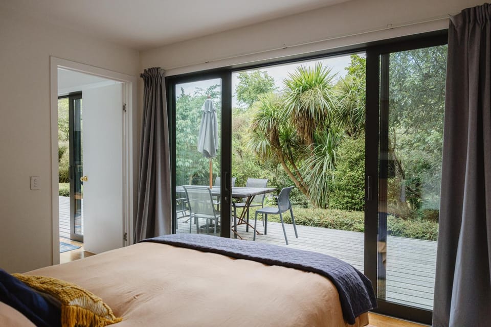 Bedroom, Garden view