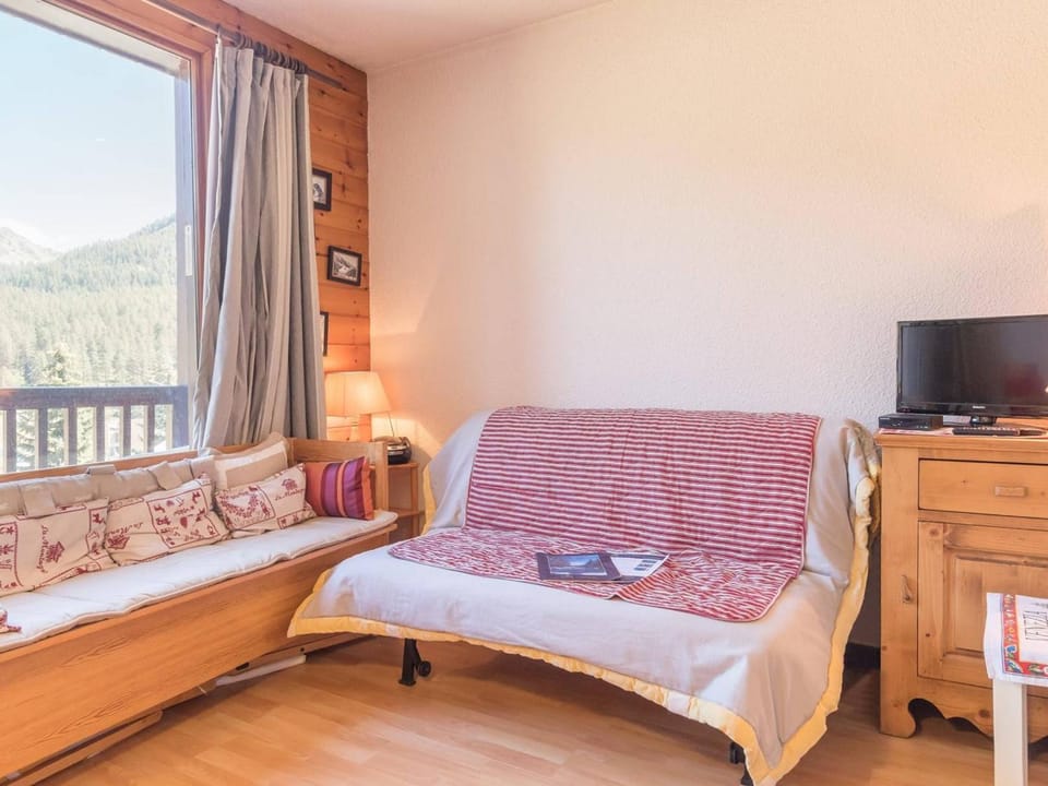 Studio charmant au ski, balcon sud, 3 pers. - FR-1-330D-14 Apartment in Montgenèvre