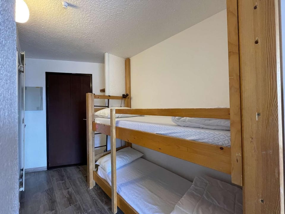 Studio Montgenèvre, 4 pers, RDC avec parking et balcon exposé ouest - FR-1-330D-45 Apartment in Montgenèvre