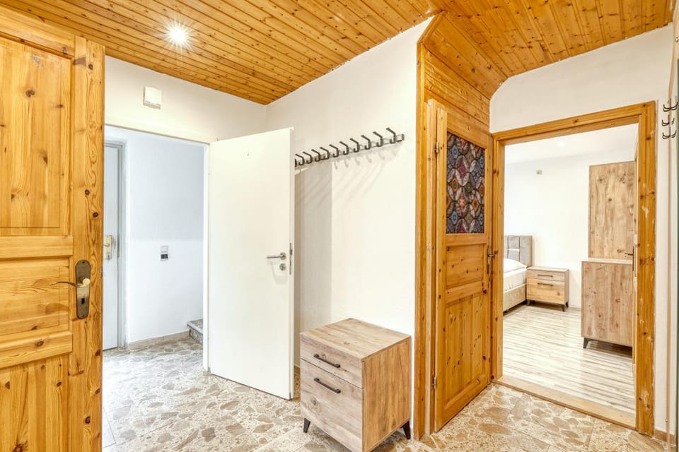 Bed, Living room, Photo of the whole room, Seating area, Bedroom, wardrobe