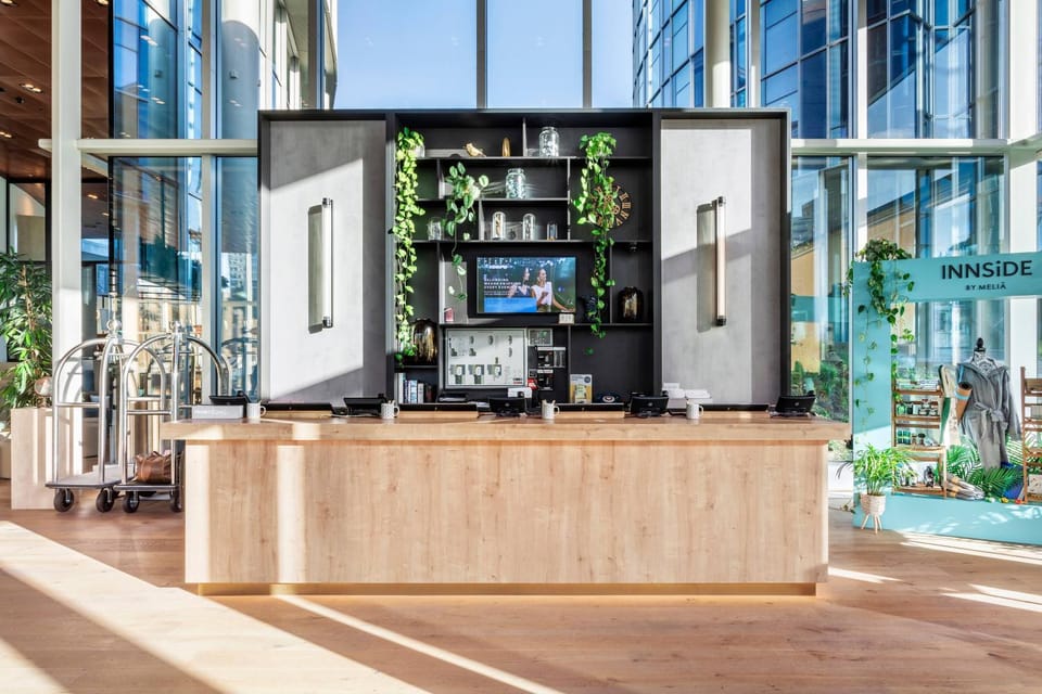 Facade/entrance, TV and multimedia, View (from property/room), Lobby or reception