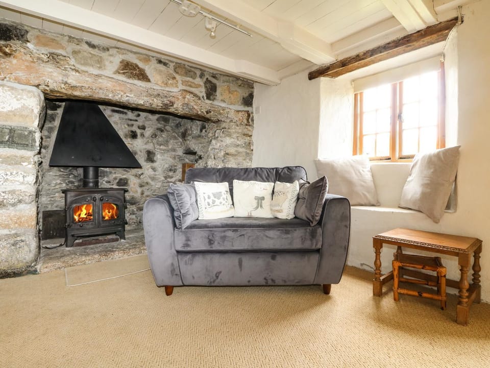 Higher Roskorwell Cottage House in England