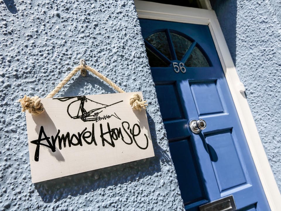 Armorel House House in Dartmouth