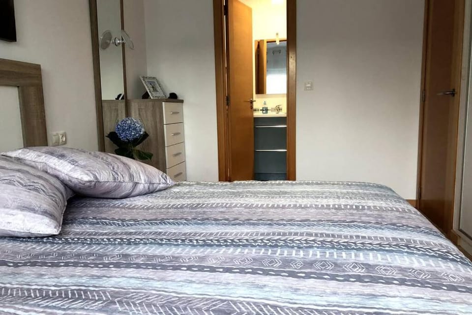 Bed, Photo of the whole room, Decorative detail