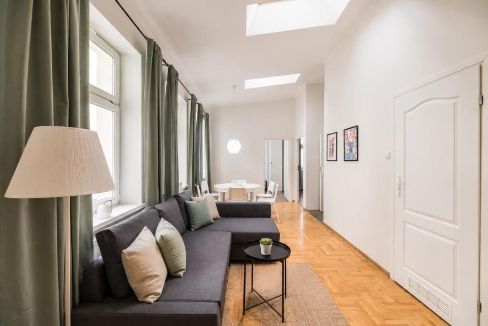 Living room, Photo of the whole room, Seating area