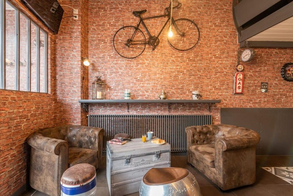 Loft industriel XXL 130m2 - Centre ville - Parking Apartment in Auvergne-Rhône-Alpes