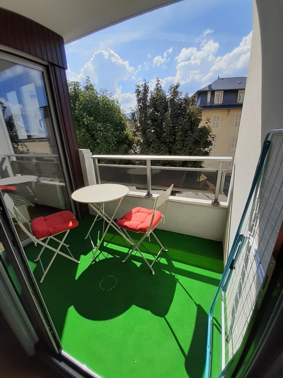 Studio calme rénové parking proche centre et thermes Apartment in Aix-les-Bains