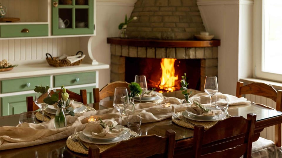 Food and drinks, Dining area, Food