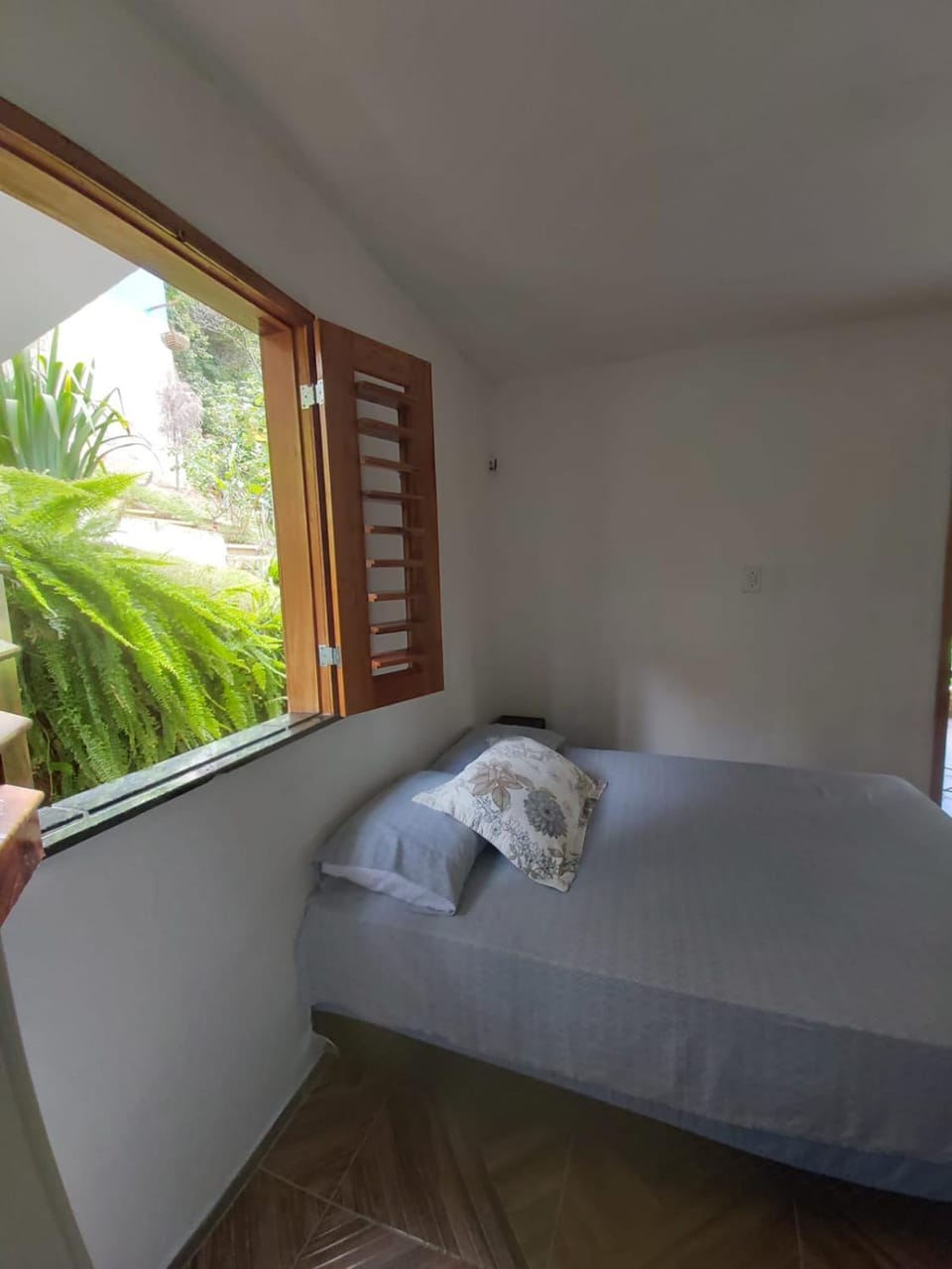Bed, Garden view