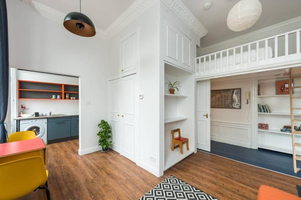 Newly refurbished city centre chic pad Apartment in Edinburgh