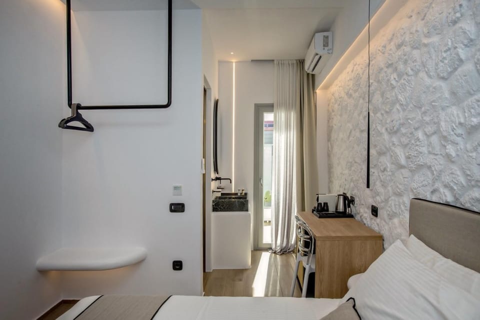 Levantes Luxury Suites I Apartment in Decentralized Administration of the Aegean