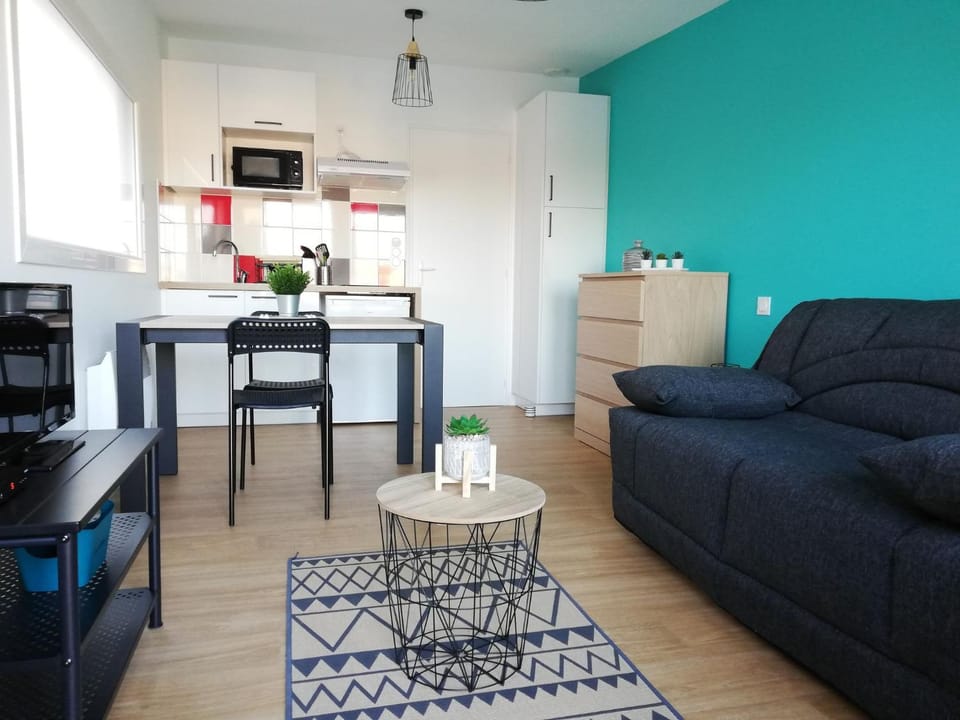 Kitchen or kitchenette, Living room