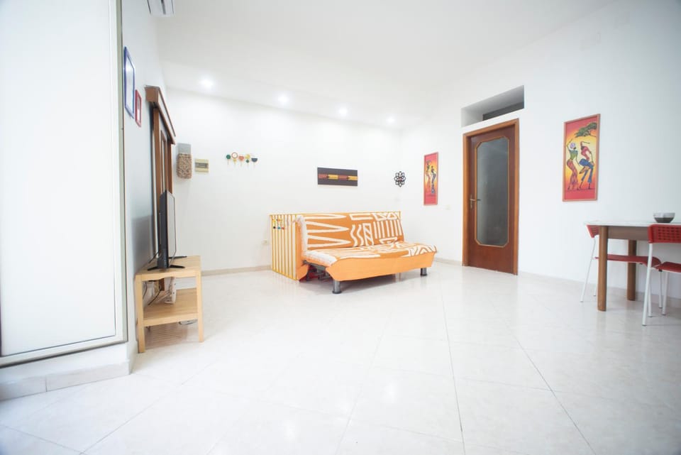 Appartamento In Piazza Apartment in Naples