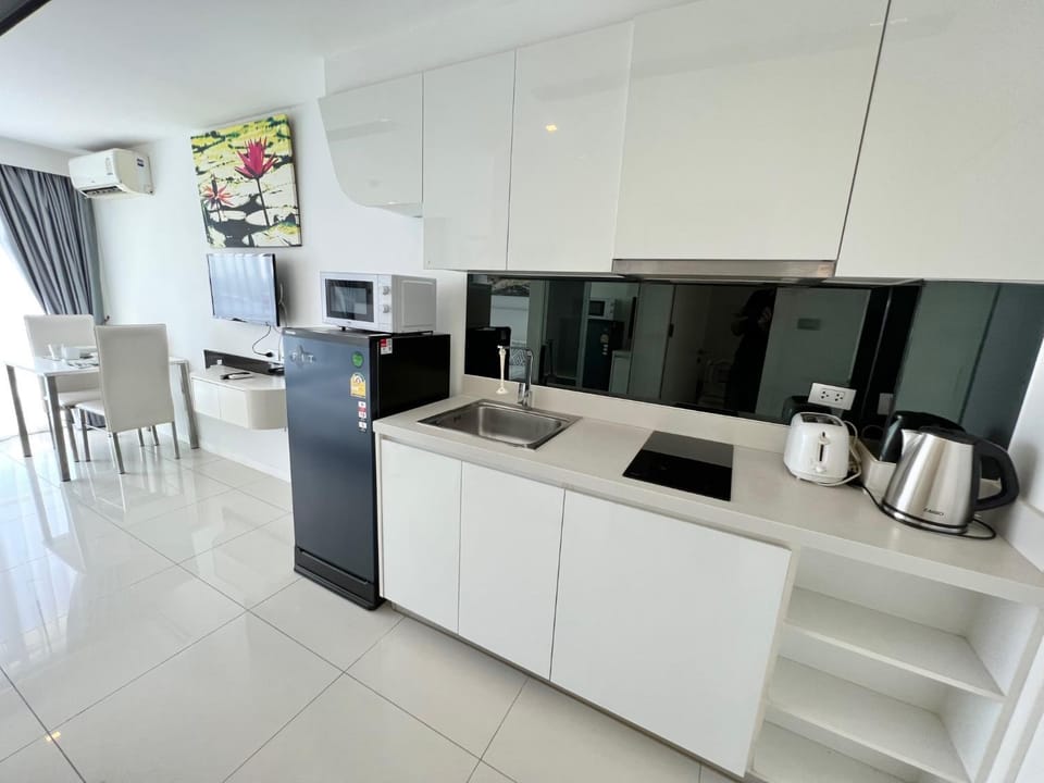 Dinner, kitchen