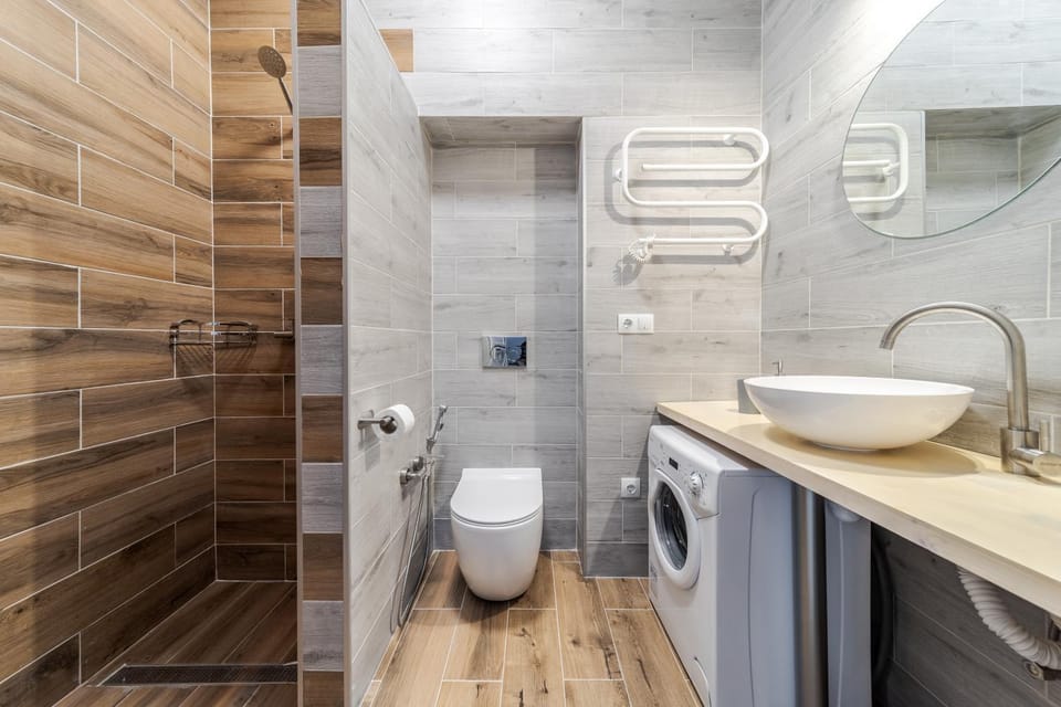 Shower, Toilet, Bath