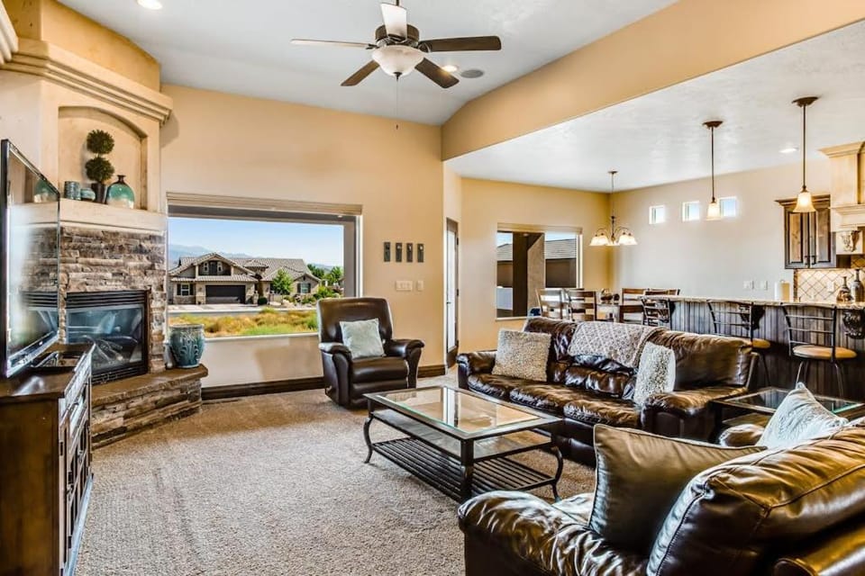 Sand Hollow Holiday House in Hurricane