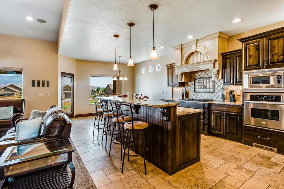 Sand Hollow Holiday House in Hurricane