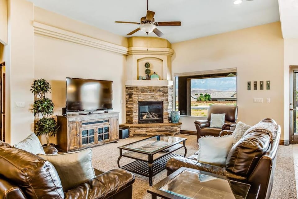 Sand Hollow Holiday House in Hurricane