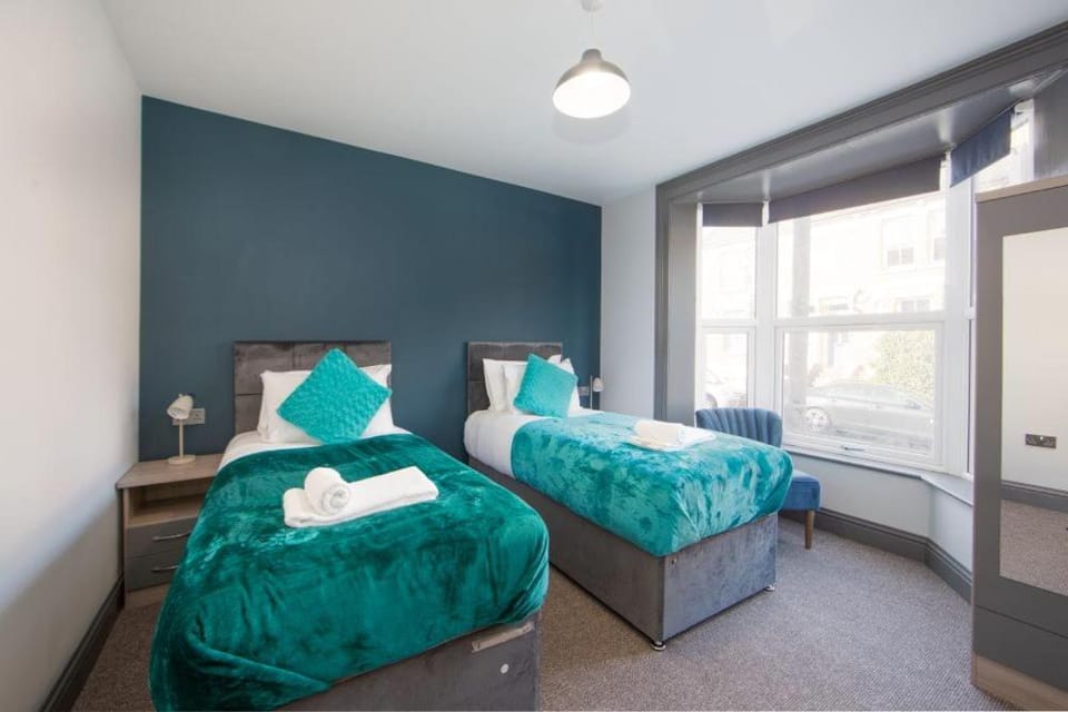 Central Ashford Stay for All House in Ashford
