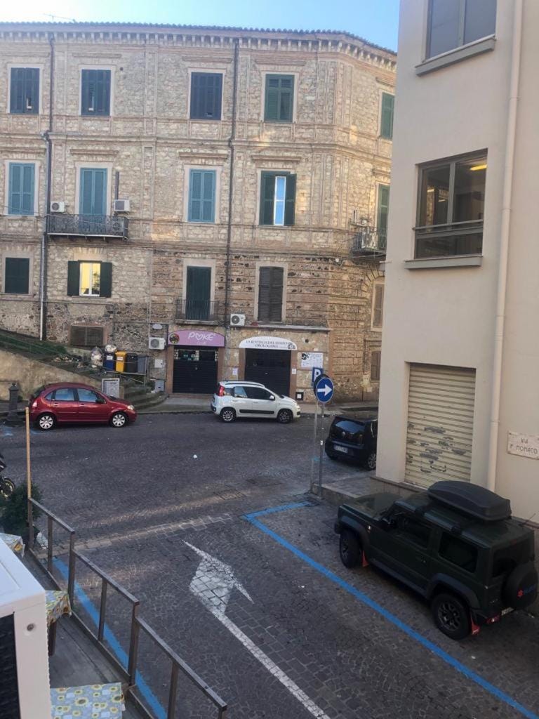 Property building, Day, Neighbourhood, Street view, Location, Parking