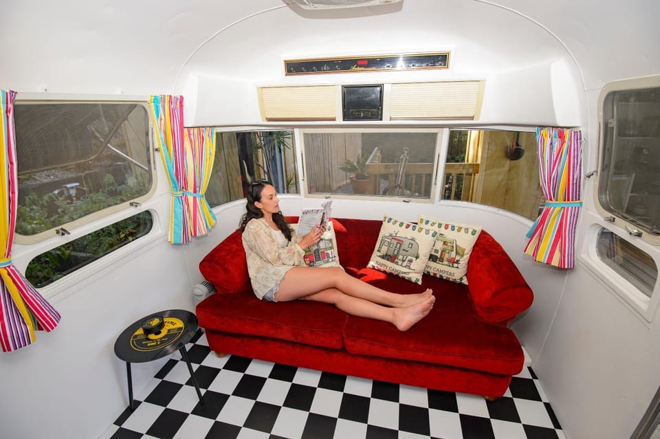 Living room, Seating area, internet, air conditioner