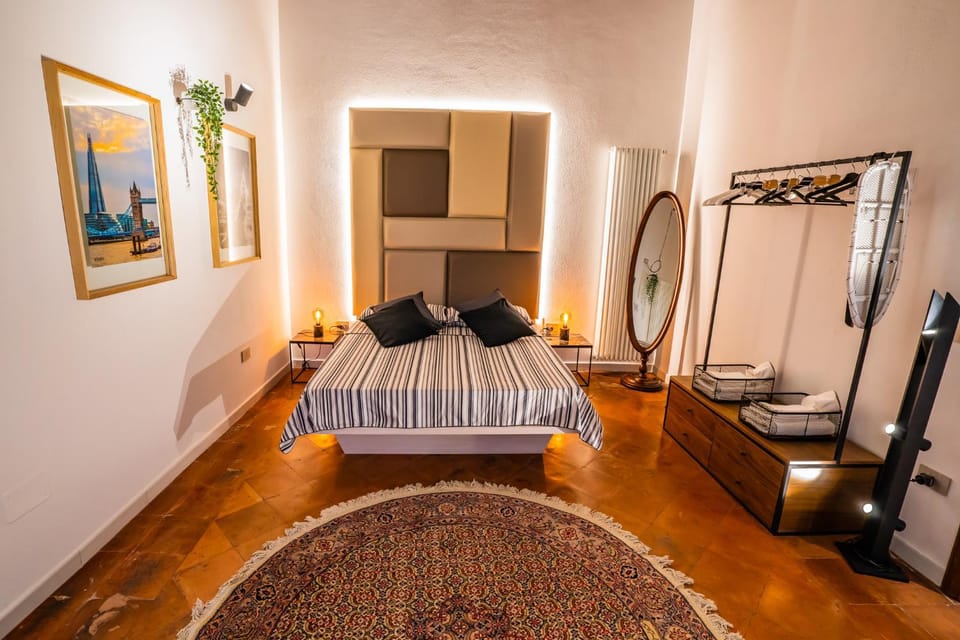 Night, Photo of the whole room, Bedroom