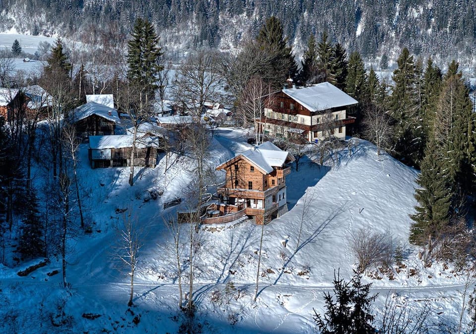 Facade/entrance, Off site, BBQ facilities, Fishing, Golfcourse, Golfcourse, Minigolf, Ski School, Ski School, Skiing, Skiing, Balcony/Terrace, Canoeing, Hiking, Hiking, Cycling, Cycling, Mountain view, Family