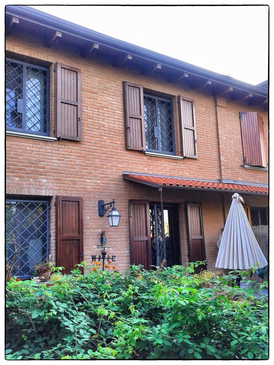 Facade/entrance
