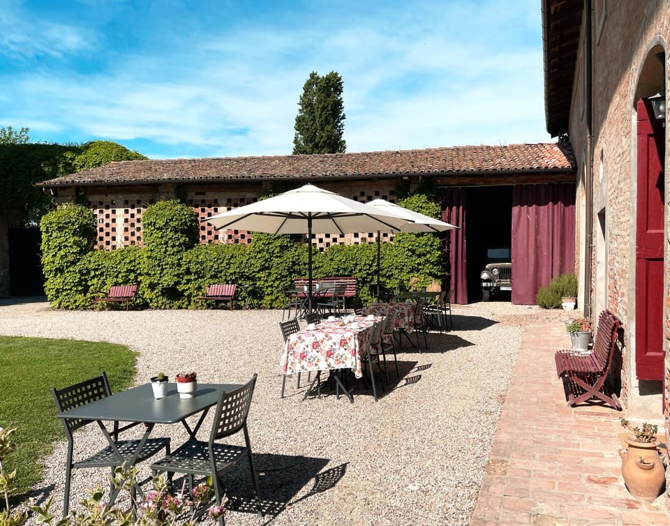 Property building, Day, Garden, Garden view
