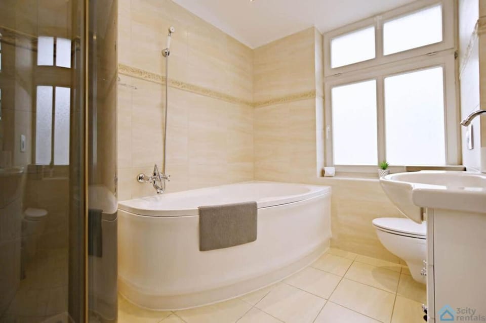 Shower, Bathroom, Bath