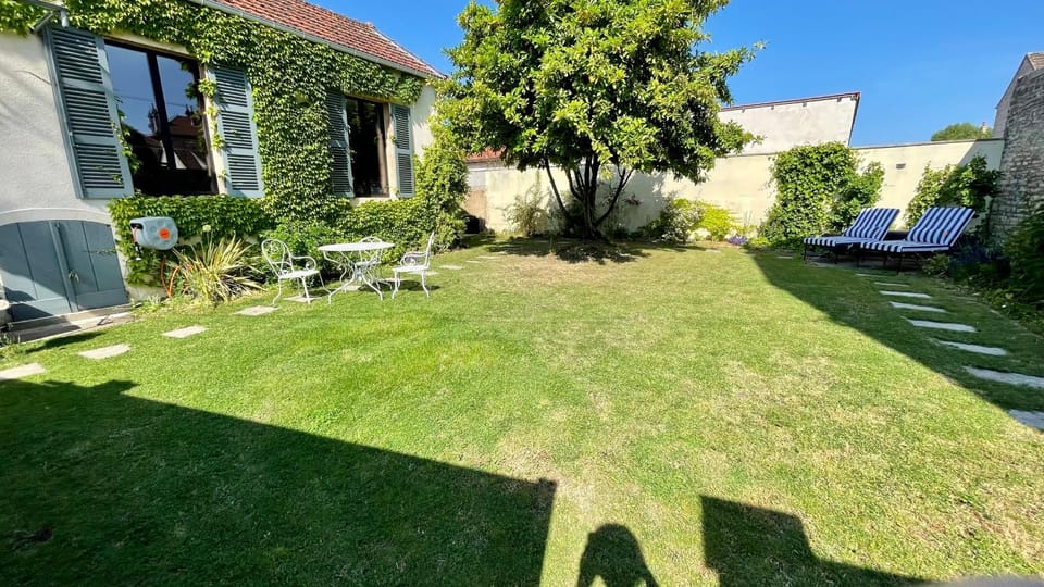 Property building, Natural landscape, Garden, Garden view