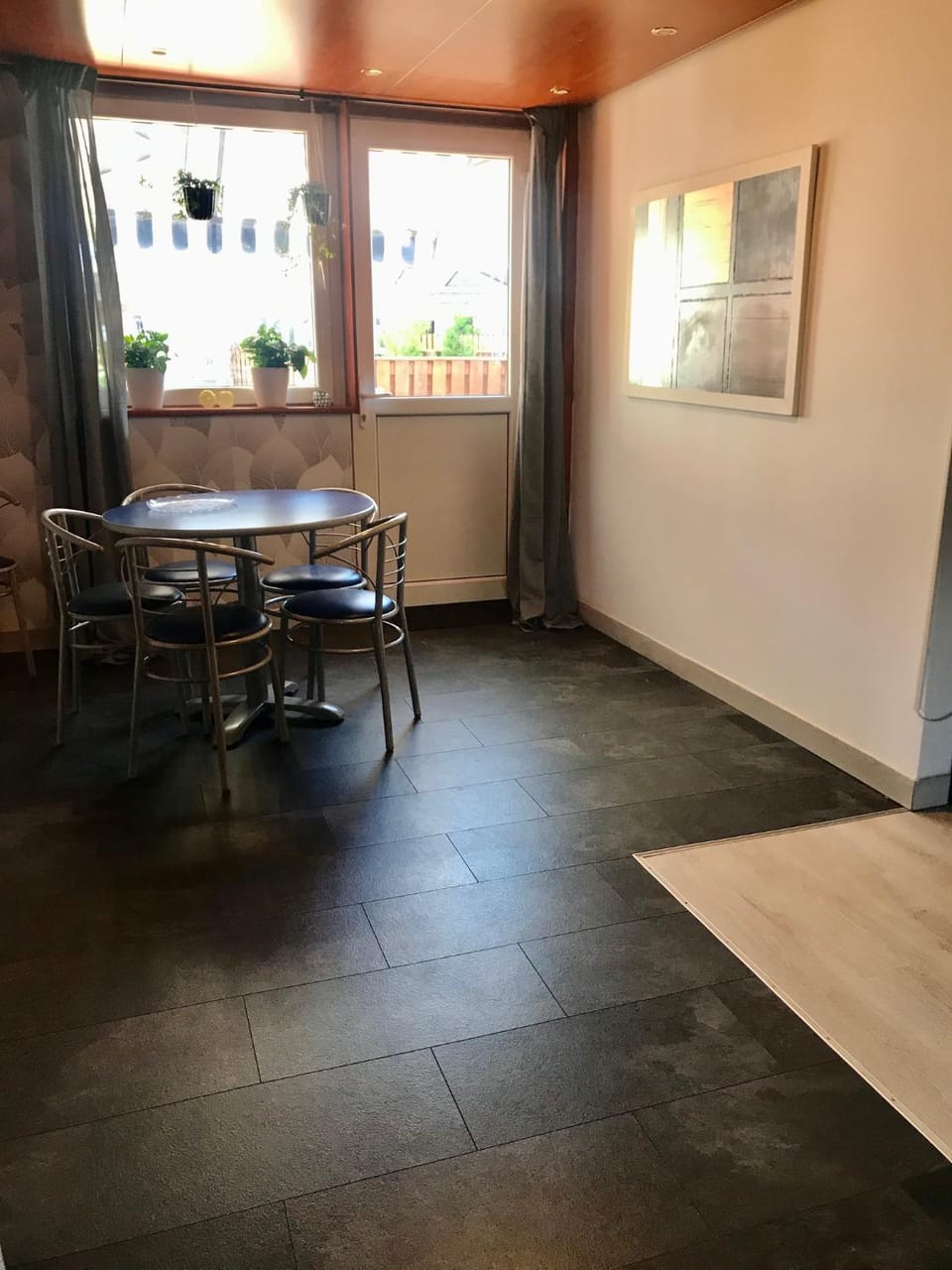 Lägenhet med 3 sovrum, terass och egen parkering Apartment in Malmo