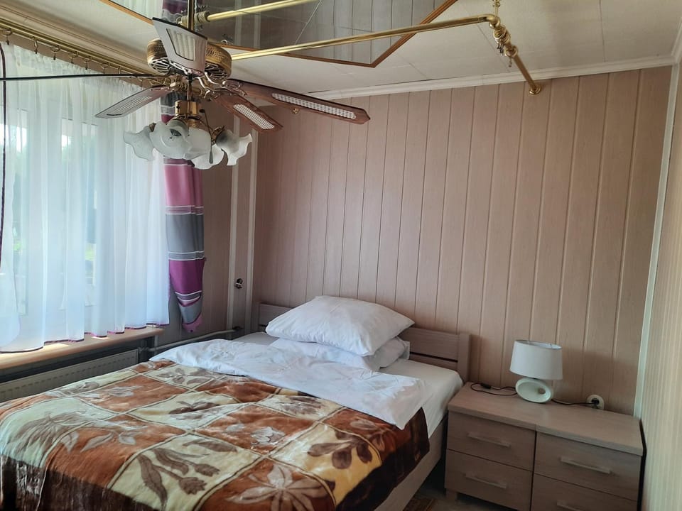 PENSJONAT KAPRYS Bed and Breakfast in Masovian Voivodeship