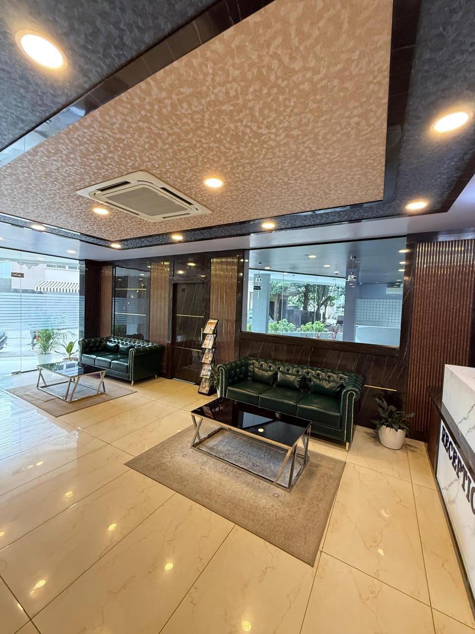 Lobby or reception, Seating area