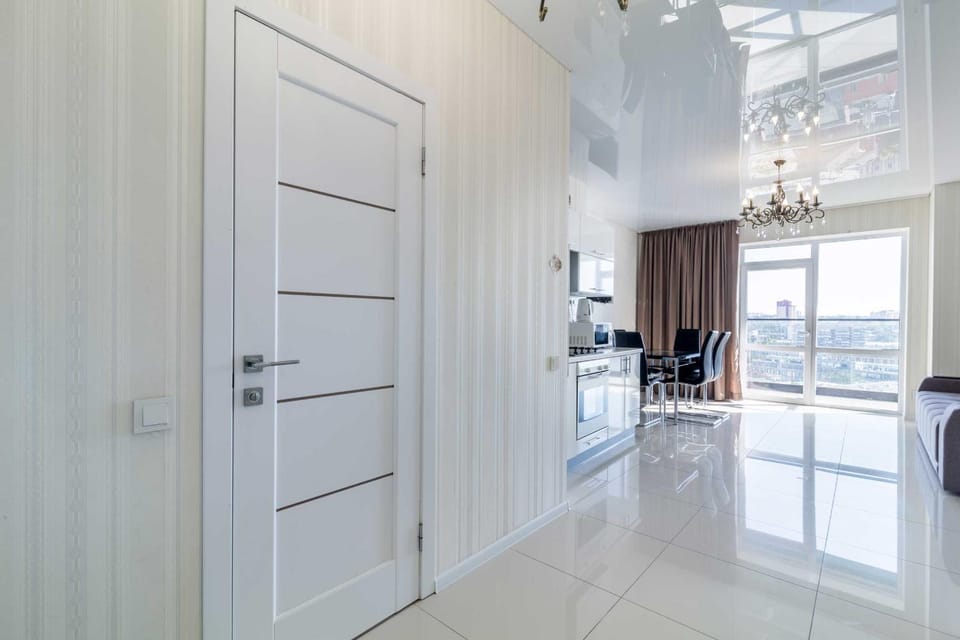 Kitchen or kitchenette, Living room, Seating area, Dining area