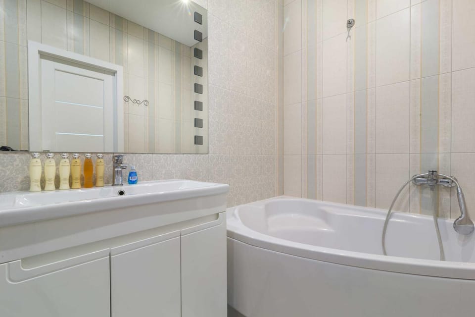 Bathroom, Bath