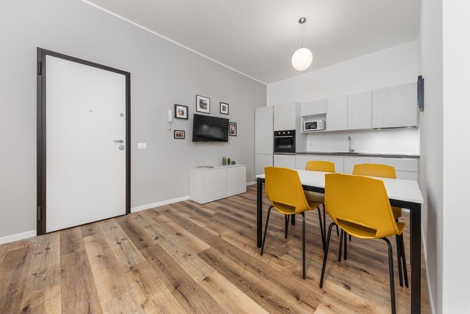 TV and multimedia, Kitchen or kitchenette, Dining area