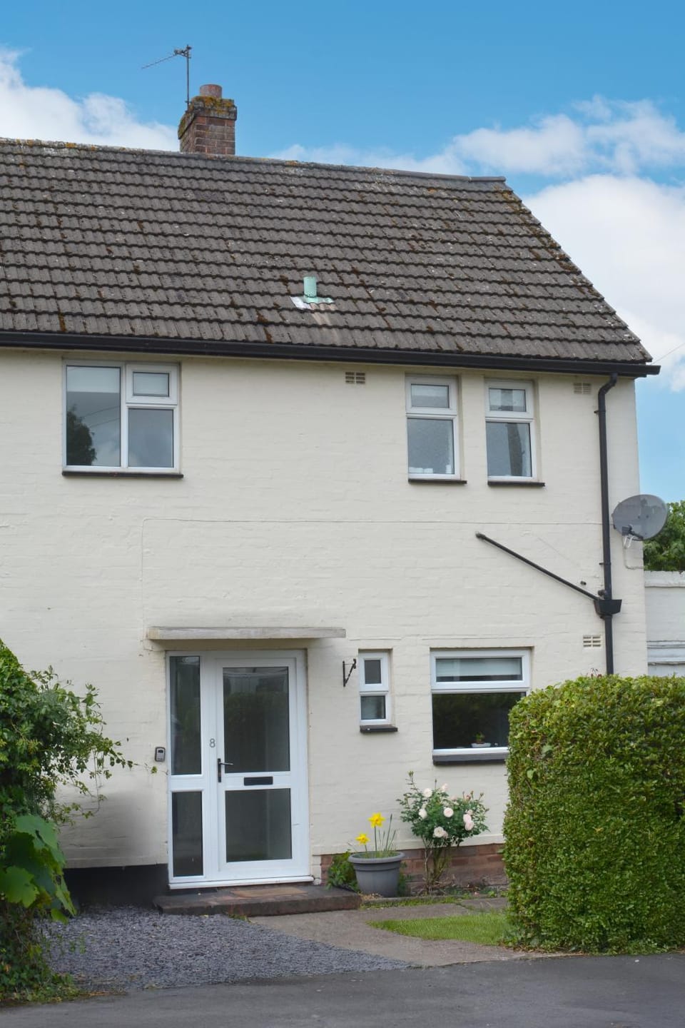 Property building, Facade/entrance, Parking